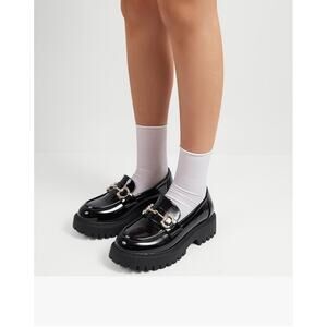 As. MSRP $40 NWB CHIC METAL BUCKLE LUG SOLE PLATFORM LOAFERS ♡SIZE 9♡